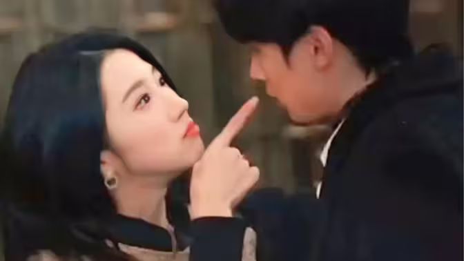 總裁夫人當(dāng)膩了，今天開始好好打工(全集)