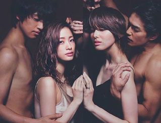 進(jìn)球如麻、奮力拼搏的女孩(全集)