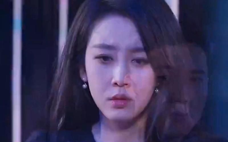 離婚冷她三年后，霍總膝蓋跪穿了(全集)